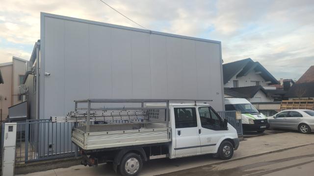 Poslovni prostor, Trosoban, Izdavanje, 750m2, Veternik, Novi Sad, Adel Nemesanji 19