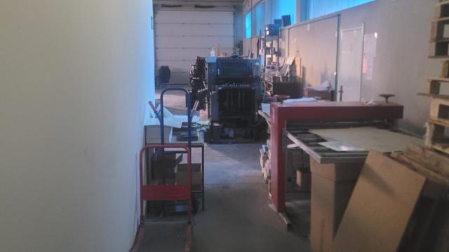 Poslovni prostor, Trosoban, Izdavanje, 750m2, Veternik, Novi Sad, Adel Nemesanji 19