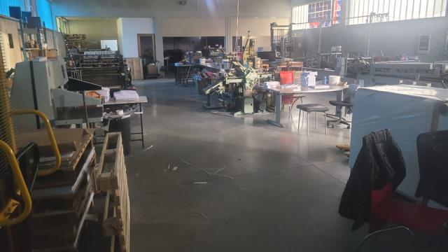 Poslovni prostor, Trosoban, Izdavanje, 750m2, Veternik, Novi Sad, Adel Nemesanji 19