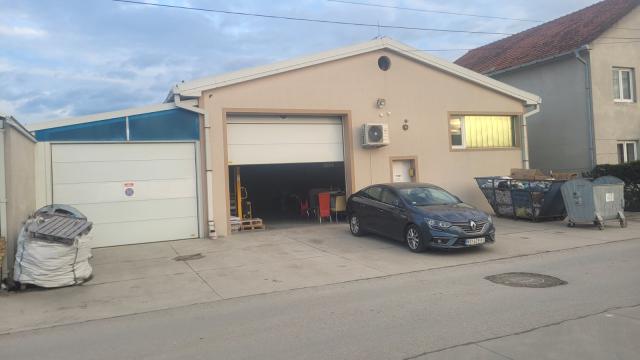 Poslovni prostor, Trosoban, Izdavanje, 750m2, Veternik, Novi Sad, Adel Nemesanji 19