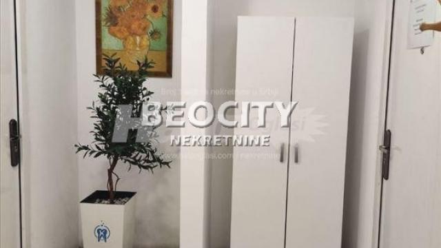 Poslovni prostor, Petosoban, Prodaja, 600m2, Ugrinovci, Zemun, Beogradska