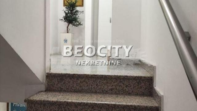 Poslovni prostor, Petosoban, Prodaja, 600m2, Ugrinovci, Zemun, Beogradska