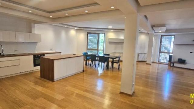 Poslovni prostor, Dvosoban, Prodaja, 148m2, Hram svetog Save, Vračar, Sokolska