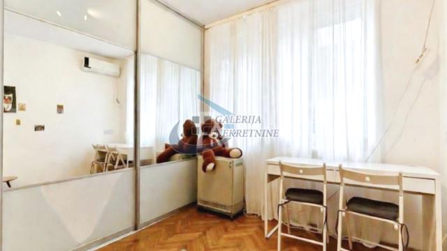 Stan, Trosoban, Prodaja, 69m2, Crveni krst, Vračar, Šumatovačka