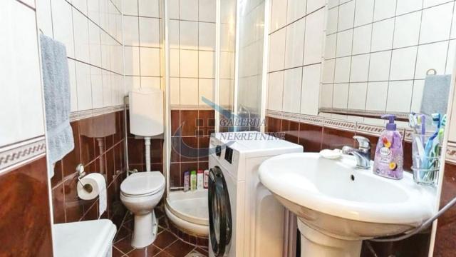 Stan, Trosoban, Prodaja, 69m2, Crveni krst, Vračar, Šumatovačka