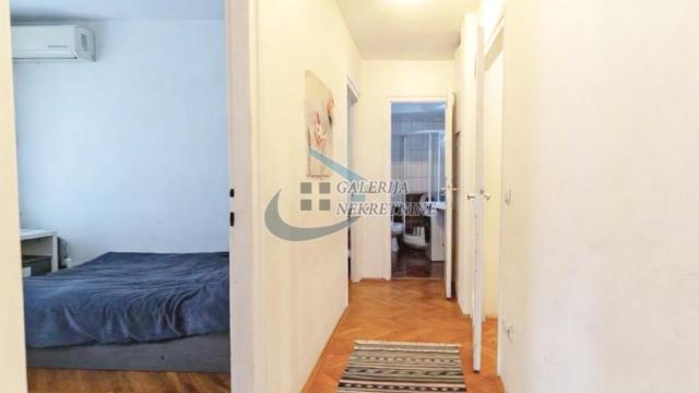 Stan, Trosoban, Prodaja, 69m2, Crveni krst, Vračar, Šumatovačka