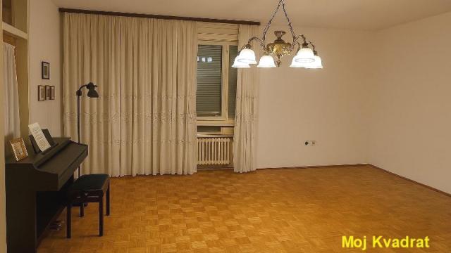 Stan, četvorosoban, Prodaja, 73m2, Karadjordjev park, Vračar, Nebojšina