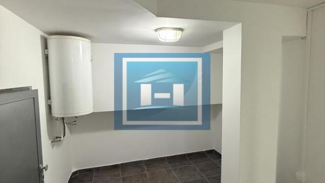 Poslovni prostor, Izdavanje, 120m2, Aqua park, Gradska lokacija, Jagodina