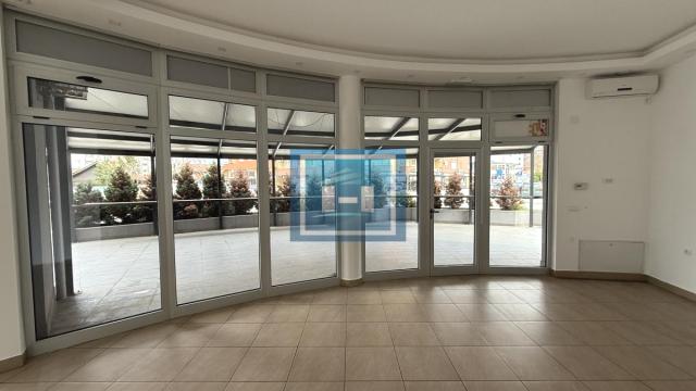 Poslovni prostor, Izdavanje, 120m2, Aqua park, Gradska lokacija, Jagodina