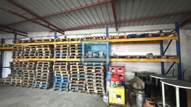 Poslovni prostor, Jednosoban, Izdavanje, 320m2, Strelište, Gradska lokacija, Jagodina
