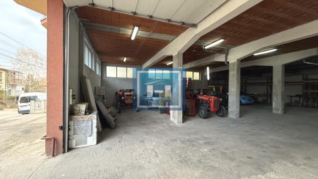 Poslovni prostor, Jednosoban, Izdavanje, 320m2, Strelište, Gradska lokacija, Jagodina