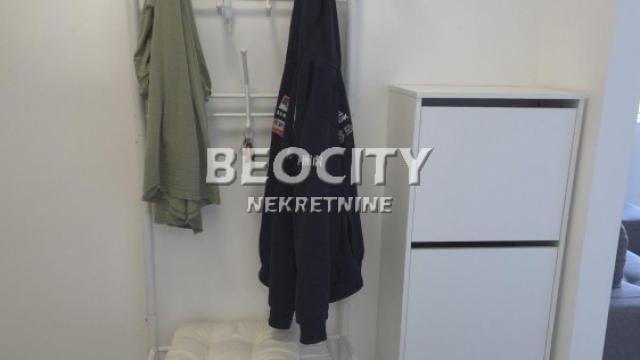 Stan, Dvoiposoban, Izdavanje, 57m2, Karadjordjev trg, Zemun, Karađorđev trg