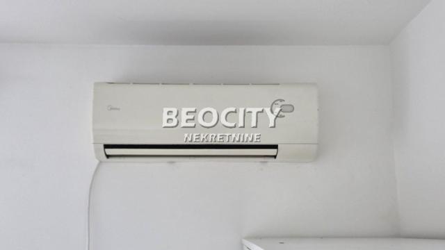 Stan, Dvoiposoban, Izdavanje, 57m2, Karadjordjev trg, Zemun, Karađorđev trg