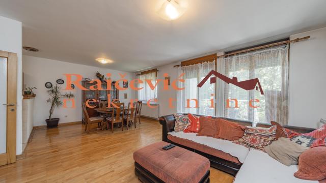 Stan, Petosoban, Prodaja, 142m2, Dedinje, Savski venac, Raska