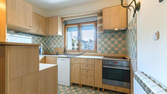 Stan, Trosoban, Prodaja, 78m2, Atelje 212, Stari grad, Milutina Bojića