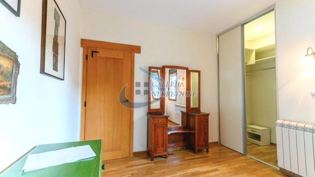 Stan, Trosoban, Prodaja, 78m2, Atelje 212, Stari grad, Milutina Bojića