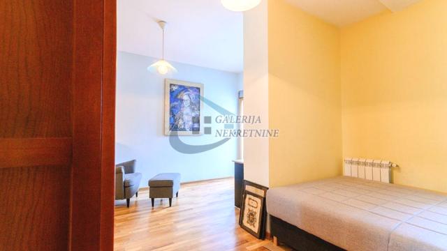 Stan, Trosoban, Prodaja, 78m2, Atelje 212, Stari grad, Milutina Bojića