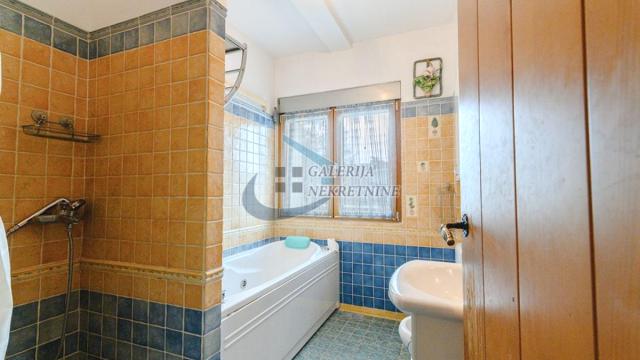 Stan, Trosoban, Prodaja, 78m2, Atelje 212, Stari grad, Milutina Bojića