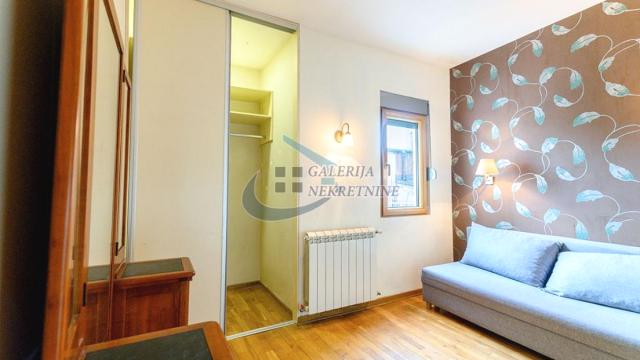 Stan, Trosoban, Prodaja, 78m2, Atelje 212, Stari grad, Milutina Bojića