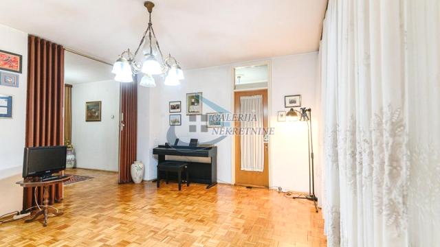 Stan, Troiposoban, Prodaja, 73m2, Karadjordjev park, Vračar, Nebojšina