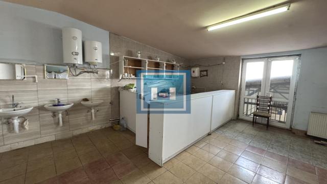 Poslovni prostor, Izdavanje, 750m2, Mijatovac, Okolno mesto, Ćuprija