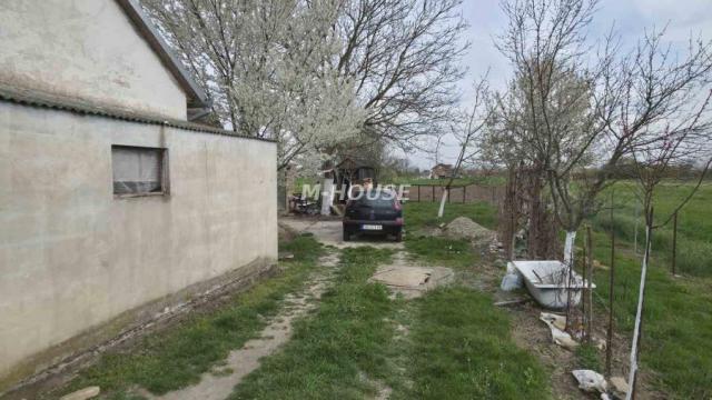 Kuća, Trosoban, Prodaja, 90m2, Svetozar Miletić, Okolno mesto, Sombor