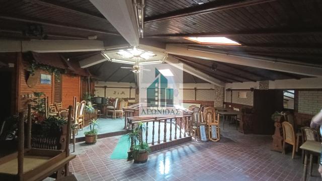 Poslovni prostor, Prodaja, 230m2, Centar, Gradska lokacija, Vlasotince