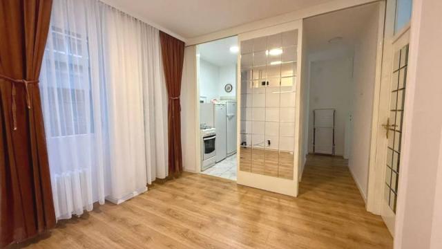 Stan, Trosoban, Izdavanje, 69m2, Milentija Popovića