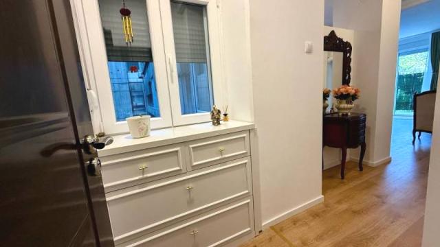 Stan, Trosoban, Izdavanje, 69m2, Milentija Popovića