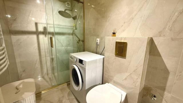 Stan, Trosoban, Izdavanje, 69m2, Milentija Popovića