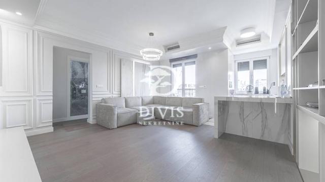 Stan, četvorosoban, Prodaja, 118m2, Kumodraška