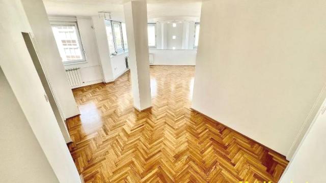 Stan, četvorosoban, Izdavanje, 110m2, Blok 29, Novi Beograd, Bulevar Zorana Đinđića