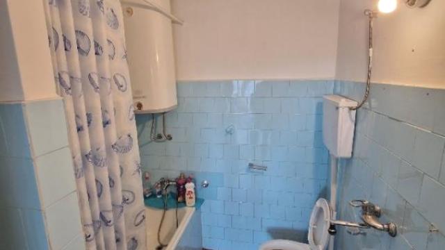 Stan, Dvosoban, Prodaja, 72m2, Blok 70 (kineski tržni centar), Novi Beograd, Jurija Gagarina