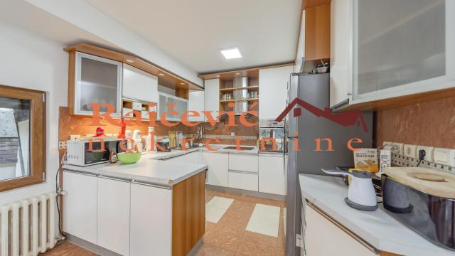 Kuća, četvorosoban, Izdavanje, 110m2, Dedinje, Savski venac, Koste Racina