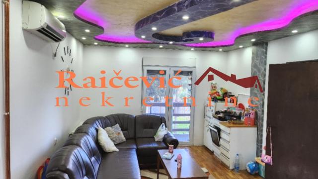 Kuća, Petosoban, Prodaja, 200m2, Ripanj, Voždovac, Put za Petrino brdo