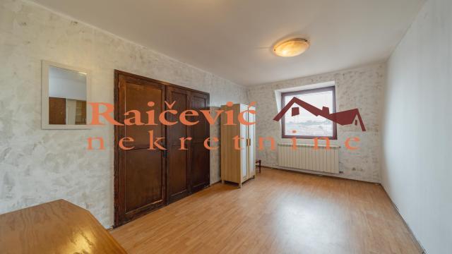 Kuća, Izdavanje, 250m2, Učiteljsko naselje, Zvezdara, Uciteljska