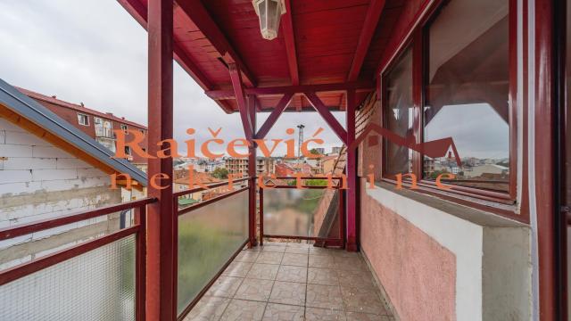 Kuća, Izdavanje, 250m2, Učiteljsko naselje, Zvezdara, Uciteljska