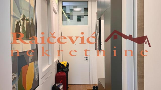 Stan, Dvosoban, Izdavanje, 65m2, Centar, Stari grad, Pariska