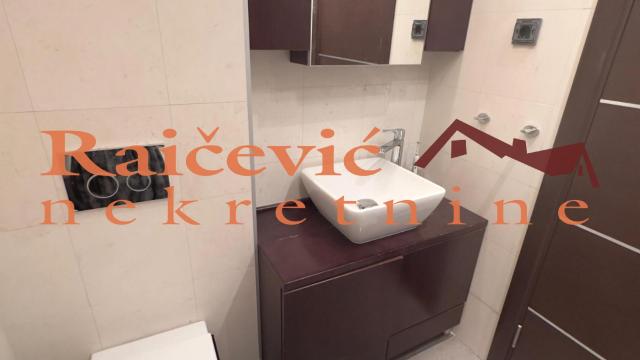 Stan, četvorosoban, Izdavanje, 97m2, Crveni krst, Vračar, Vojvode Supljikca