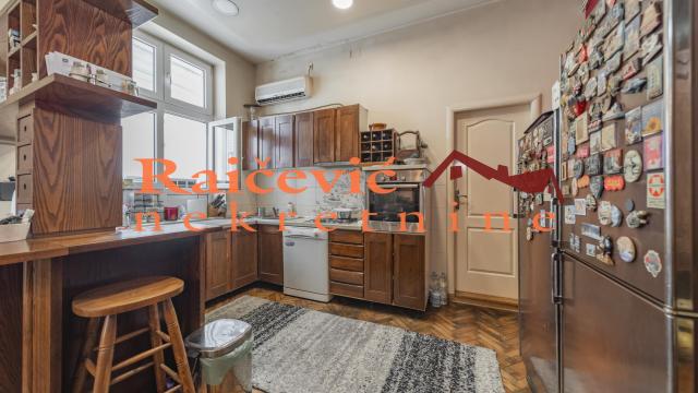 Stan, Trosoban, Prodaja, 86m2, Cvetni trg, Vračar, Resavska