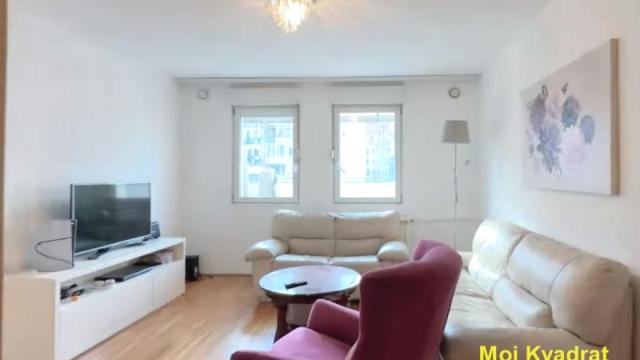 Stan, Trosoban, Prodaja, 85m2, Banovo brdo, Čukarica, Brdovita