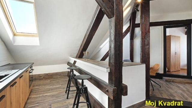 Stan, četvorosoban, Izdavanje, 105m2, Savski trg - Pristanište, Savski venac, Savska