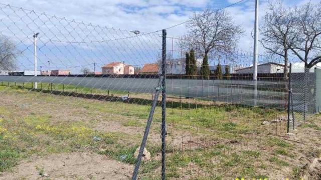 Plac, Izdavanje, m2, Surčin (mesto), Surčin, Vojvođanska