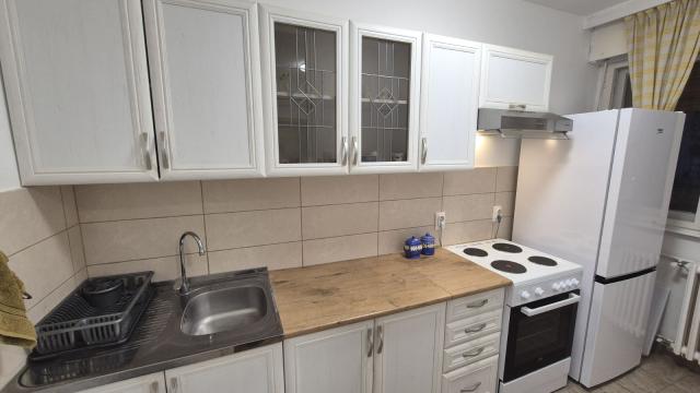 Stan, Dvosoban, Izdavanje, 61m2, Blok 70 (kineski tržni centar), Novi Beograd, Jurija Gagarina 37