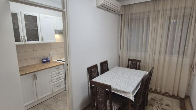 Stan, Dvosoban, Izdavanje, 61m2, Blok 70 (kineski tržni centar), Novi Beograd, Jurija Gagarina 37