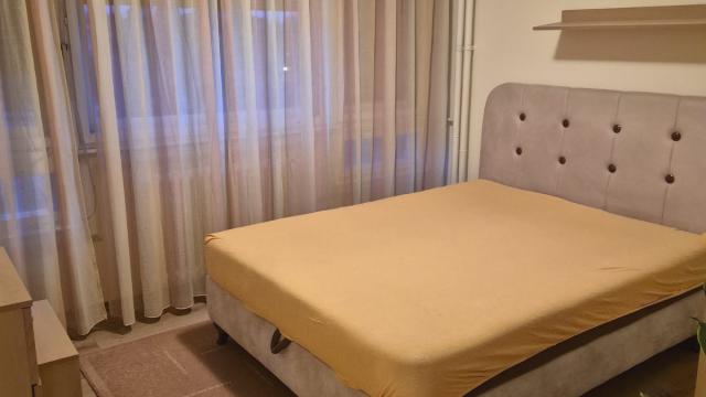 Stan, Dvosoban, Izdavanje, 61m2, Blok 70 (kineski tržni centar), Novi Beograd, Jurija Gagarina 37