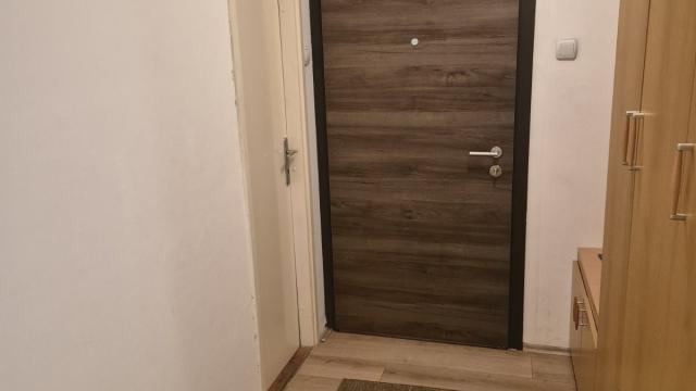 Stan, Dvosoban, Izdavanje, 61m2, Blok 70 (kineski tržni centar), Novi Beograd, Jurija Gagarina 37