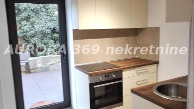 Kuća, Petosoban, Izdavanje, 247m2, Sremska Kamenica, Petrovaradin, Novi Sad