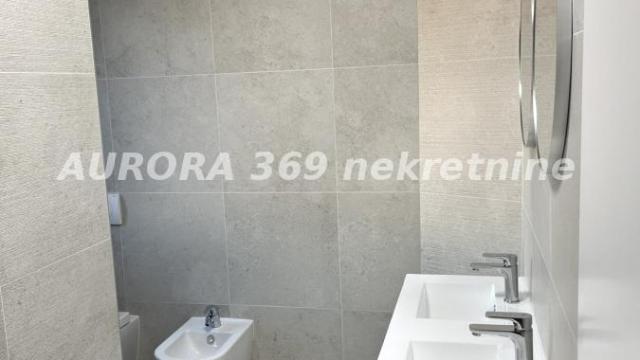 Kuća, Petosoban, Izdavanje, 247m2, Sremska Kamenica, Petrovaradin, Novi Sad