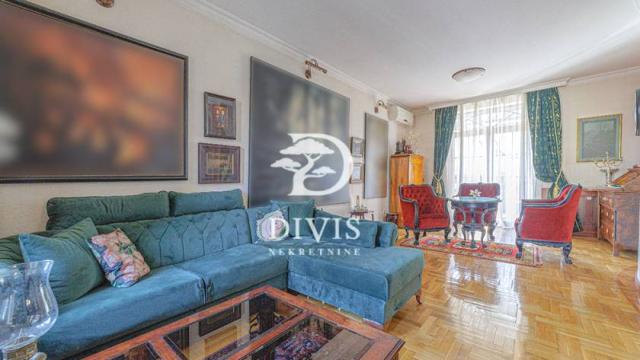 Kuća, Trosoban, Prodaja, 377m2, Milice Milojković